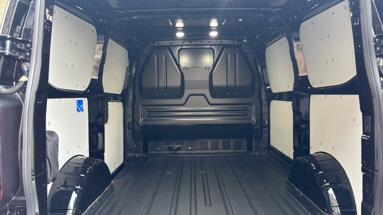 Ford Transit Custom E-320 L1 Rwd 100kW 65kWh H1 Van Limited Auto